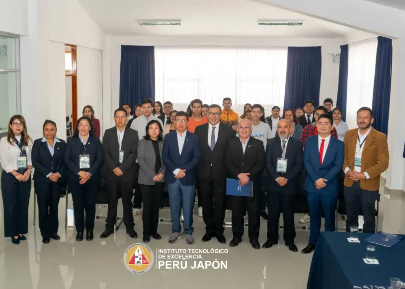 IES PÚBLICO “PERÚ – JAPÓN” PRESENTE EN EL AYNI HACKATHON APEC PERÚ 2024