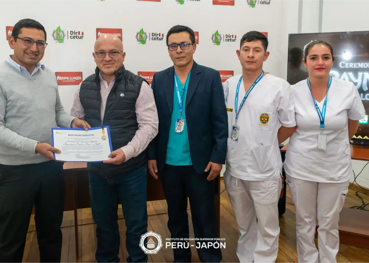 Brigada de Auxilios y Reacción Rápida del Instituto de Excelencia Perú Japón recibe reconocimiento por su labor en el Raymi Llaqta 2026